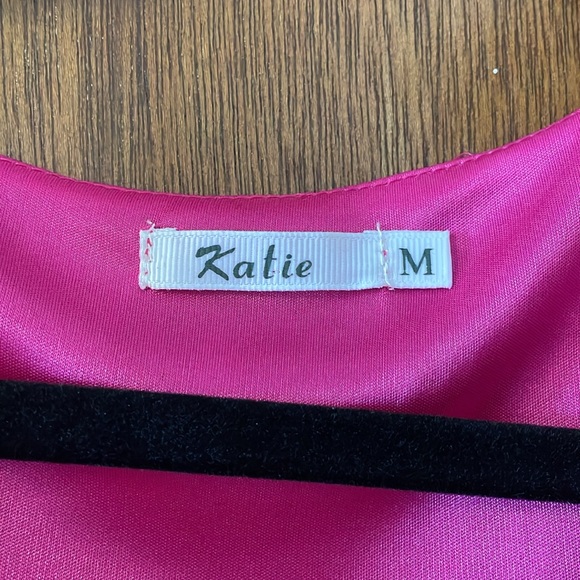 Pretty party dress! - Picture 2 of 3